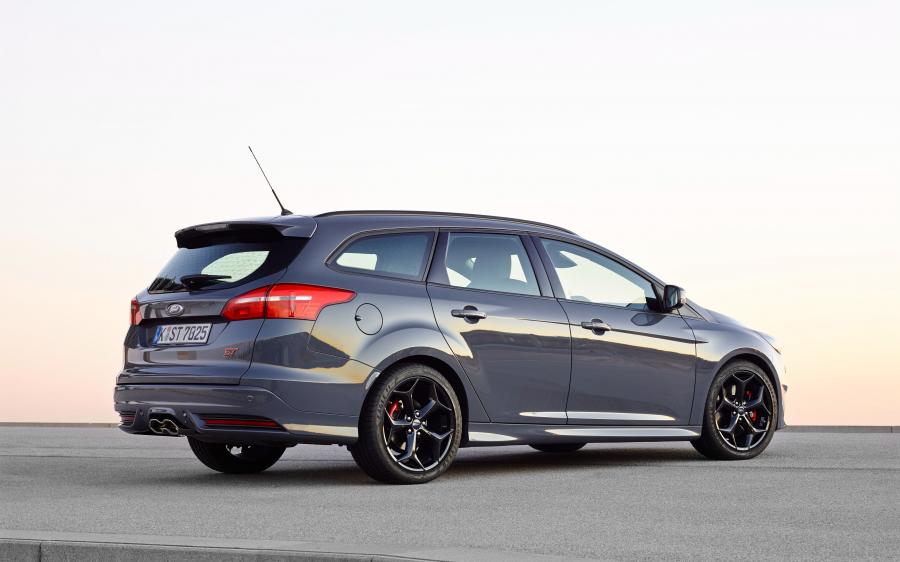  Ford Focus ST Turnier 2014 года  (фото 7 из 18)